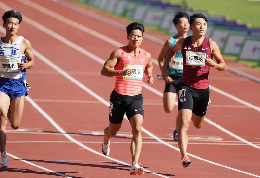 ▲Su Bingtian easily qualified for the preliminary round this morning.Beijing News reporter Wang Fei