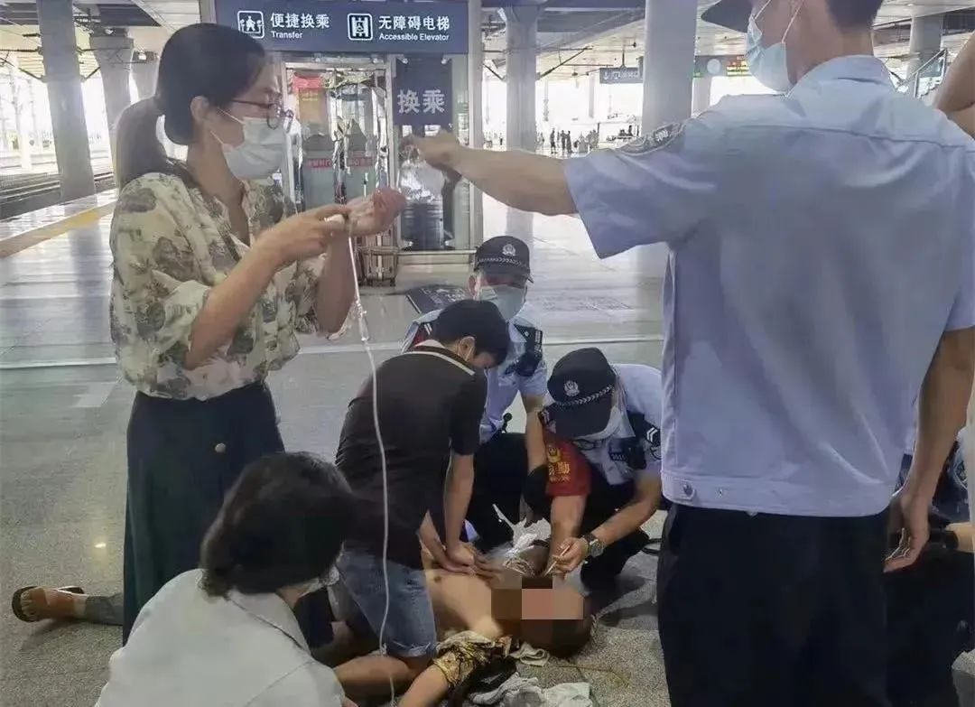 早读丨怒了！公司中秋节没发月饼，员工将经理打到住院休闲区蓝鸢梦想 - Www.slyday.coM