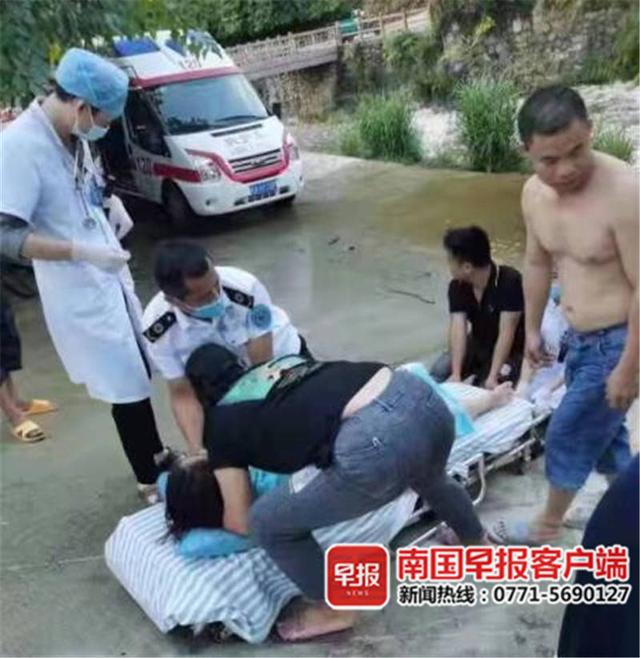 母子俩被山洪冲走！危急时刻，南宁一男子跳水救人休闲区蓝鸢梦想 - Www.slyday.coM