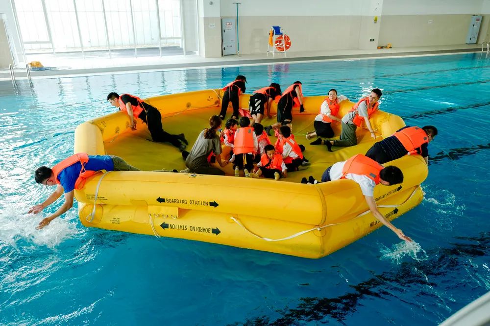 早读丨怒了！公司中秋节没发月饼，员工将经理打到住院休闲区蓝鸢梦想 - Www.slyday.coM