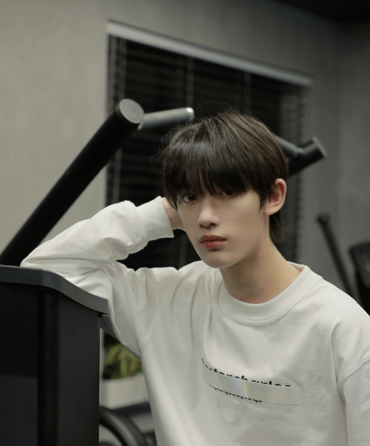 丁程鑫进入北电表演实验班,艺考仅排第52,入学后漂亮翻身休闲区蓝鸢梦想 - Www.slyday.coM 丁程鑫进入北电表演实验班,艺考仅排第52,入学后漂亮翻身休闲区蓝鸢梦想 - Www.slyday.coM