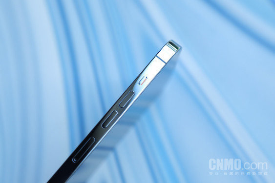 iPhone 13 Pro Max评测：用自由转换的焦点 “刷”出新的高度休闲区蓝鸢梦想 - Www.slyday.coM