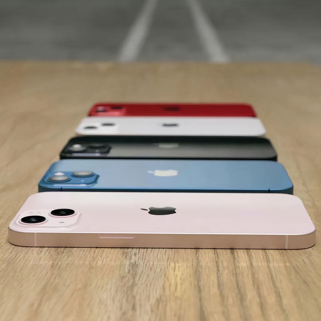 支持20W PD快充，iPhone13的高颜值充电搭档，每款配色都倾心休闲区蓝鸢梦想 - Www.slyday.coM