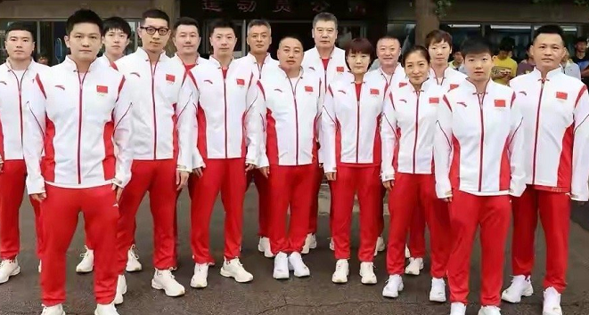 国乒众将祝中秋快乐！孙颖莎可可爱爱，樊振东许昕为决赛拉票休闲区蓝鸢梦想 - Www.slyday.coM