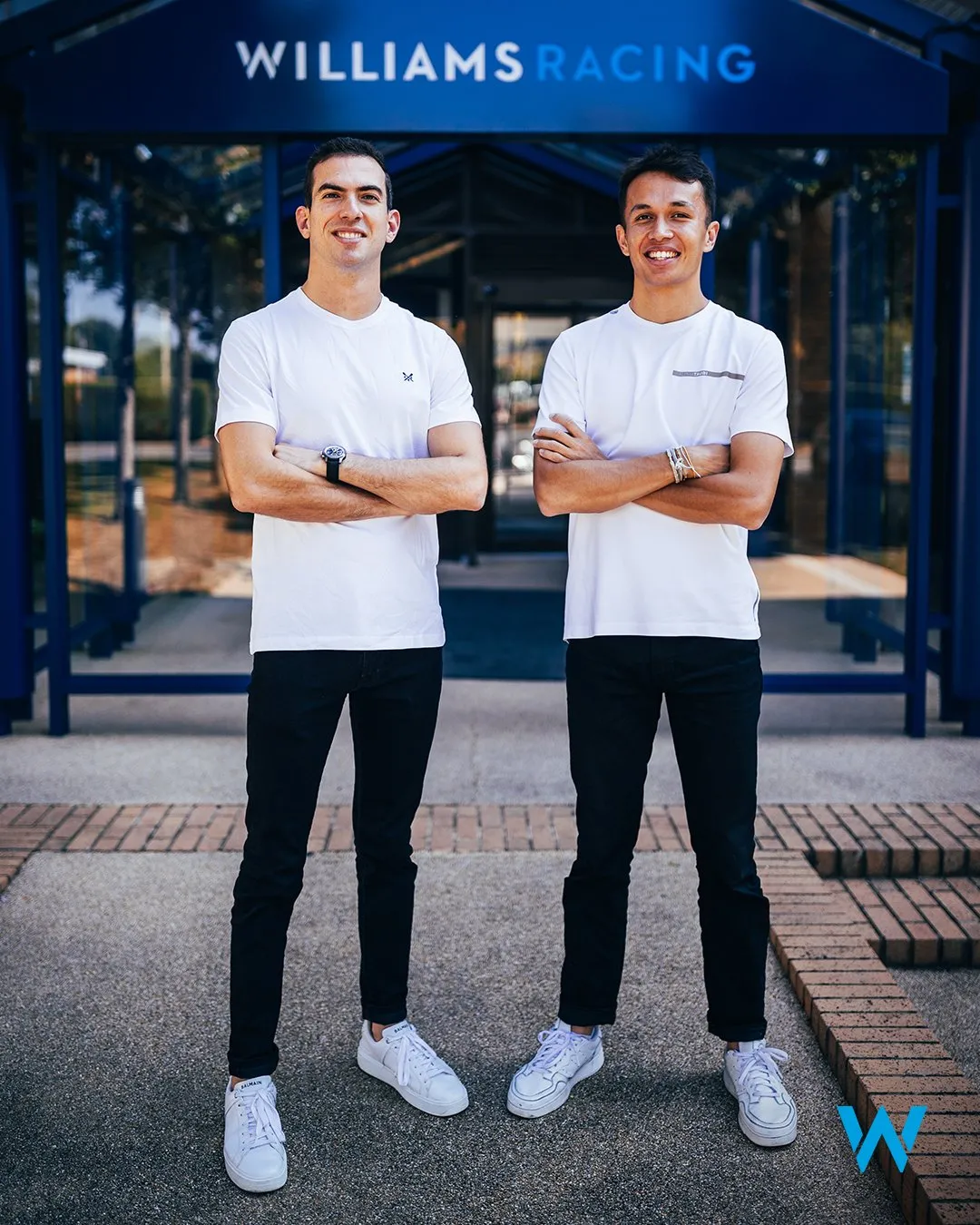 2022赛季的红牛F1车手阵容没有了阿尔本,他要去威廉姆斯?休闲区蓝鸢梦想 - Www.slyday.coM 2022赛季的红牛F1车手阵容没有了阿尔本,他要去威廉姆斯?休闲区蓝鸢梦想 - Www.slyday.coM