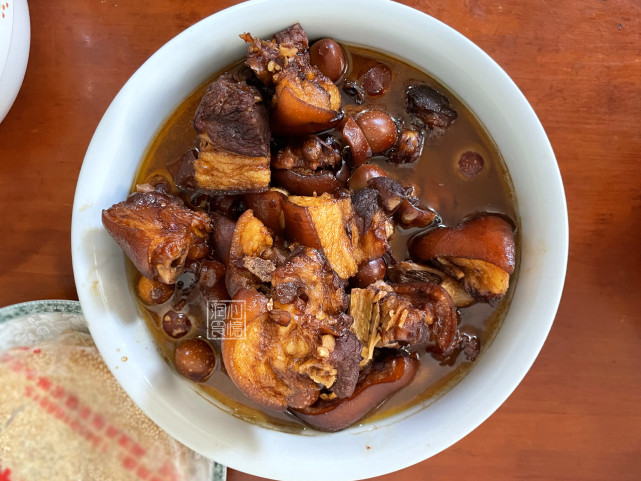 晒我家中秋节的10菜1汤，在朋友圈火了，网友：吃不起，家里没矿休闲区蓝鸢梦想 - Www.slyday.coM