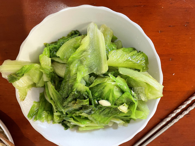 晒我家中秋节的10菜1汤，在朋友圈火了，网友：吃不起，家里没矿休闲区蓝鸢梦想 - Www.slyday.coM