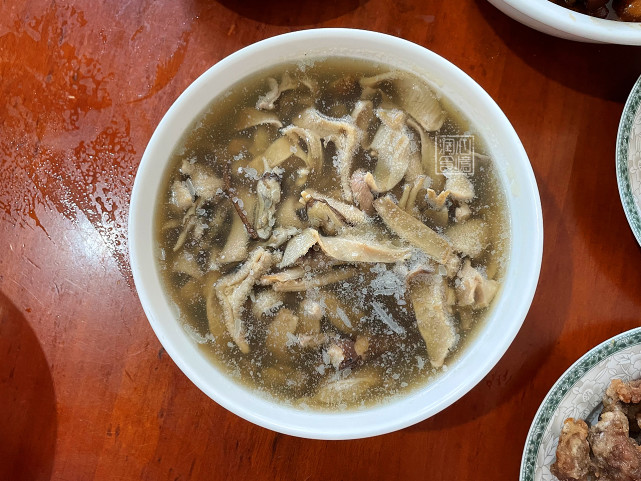 晒我家中秋节的10菜1汤，在朋友圈火了，网友：吃不起，家里没矿休闲区蓝鸢梦想 - Www.slyday.coM