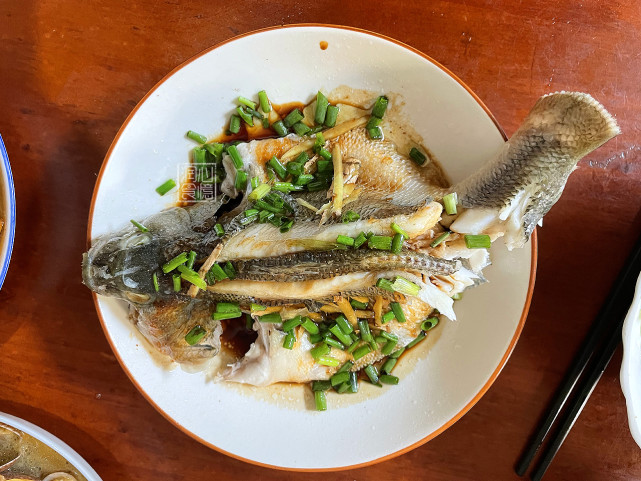 晒我家中秋节的10菜1汤，在朋友圈火了，网友：吃不起，家里没矿休闲区蓝鸢梦想 - Www.slyday.coM