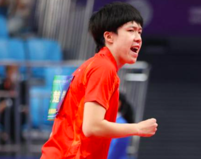 CCTV直播男团决战，国乒三巨头神仙打架，马龙王楚钦压制樊振东休闲区蓝鸢梦想 - Www.slyday.coM