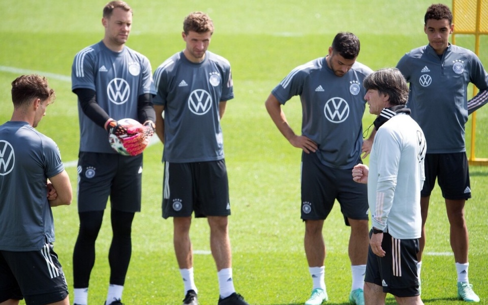 近十年最强国家队排行榜：德国西班牙领衔法国13，亚洲榜上无名休闲区蓝鸢梦想 - Www.slyday.coM