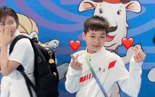 全红婵没回家！邻居发声关注度高，粉丝呼吁亮相大湾区中秋晚会休闲区蓝鸢梦想 - Www.slyday.coM