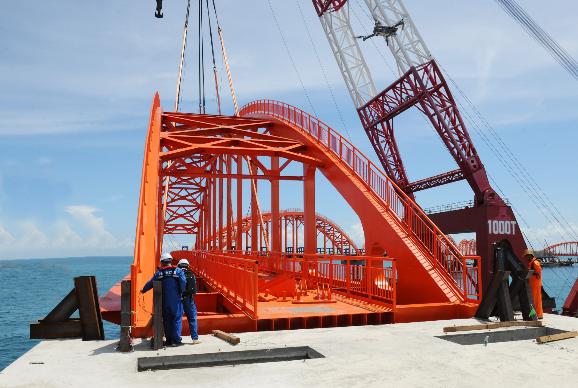 钢引桥全线贯通!广东石化项目原油码头建设实现重大突破