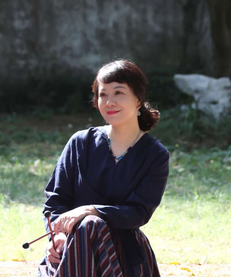 苏沧桑《纸上》:所有的文字都是沾着泥土带着露珠