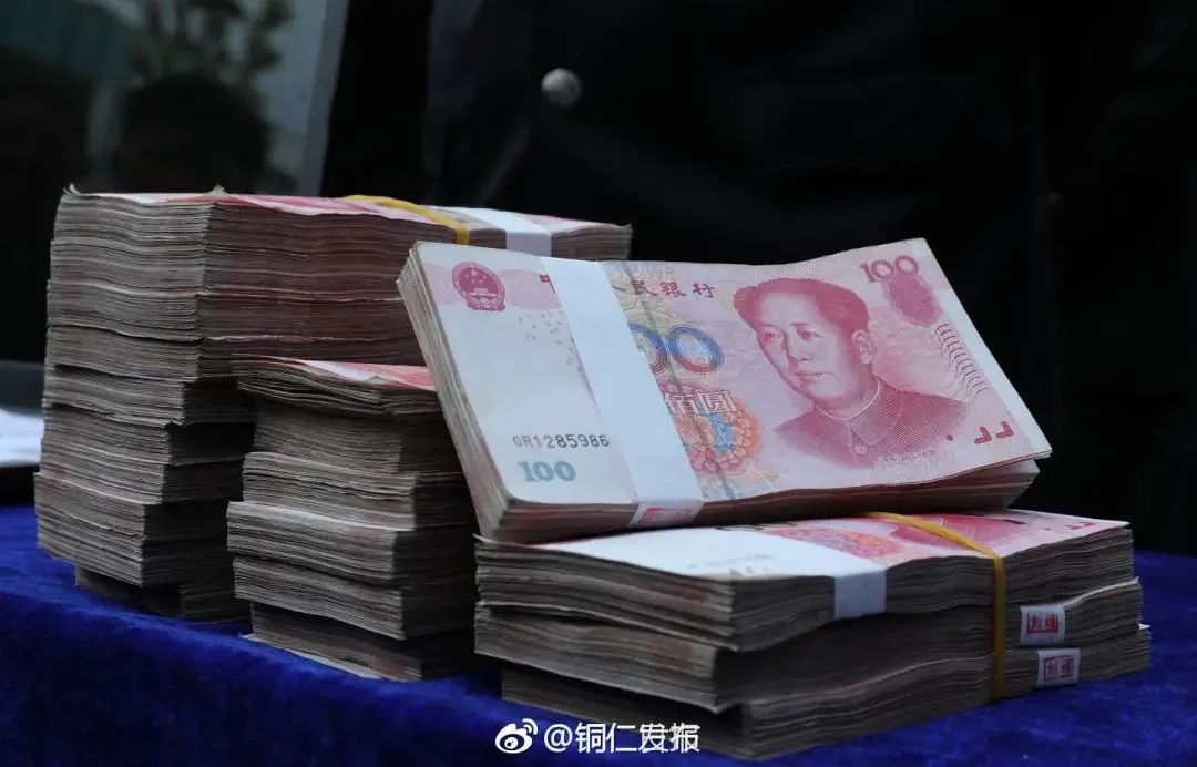 教授被举报骚扰猥亵学生？校方凌晨通报：开除党籍、解除教师职务休闲区蓝鸢梦想 - Www.slyday.coM