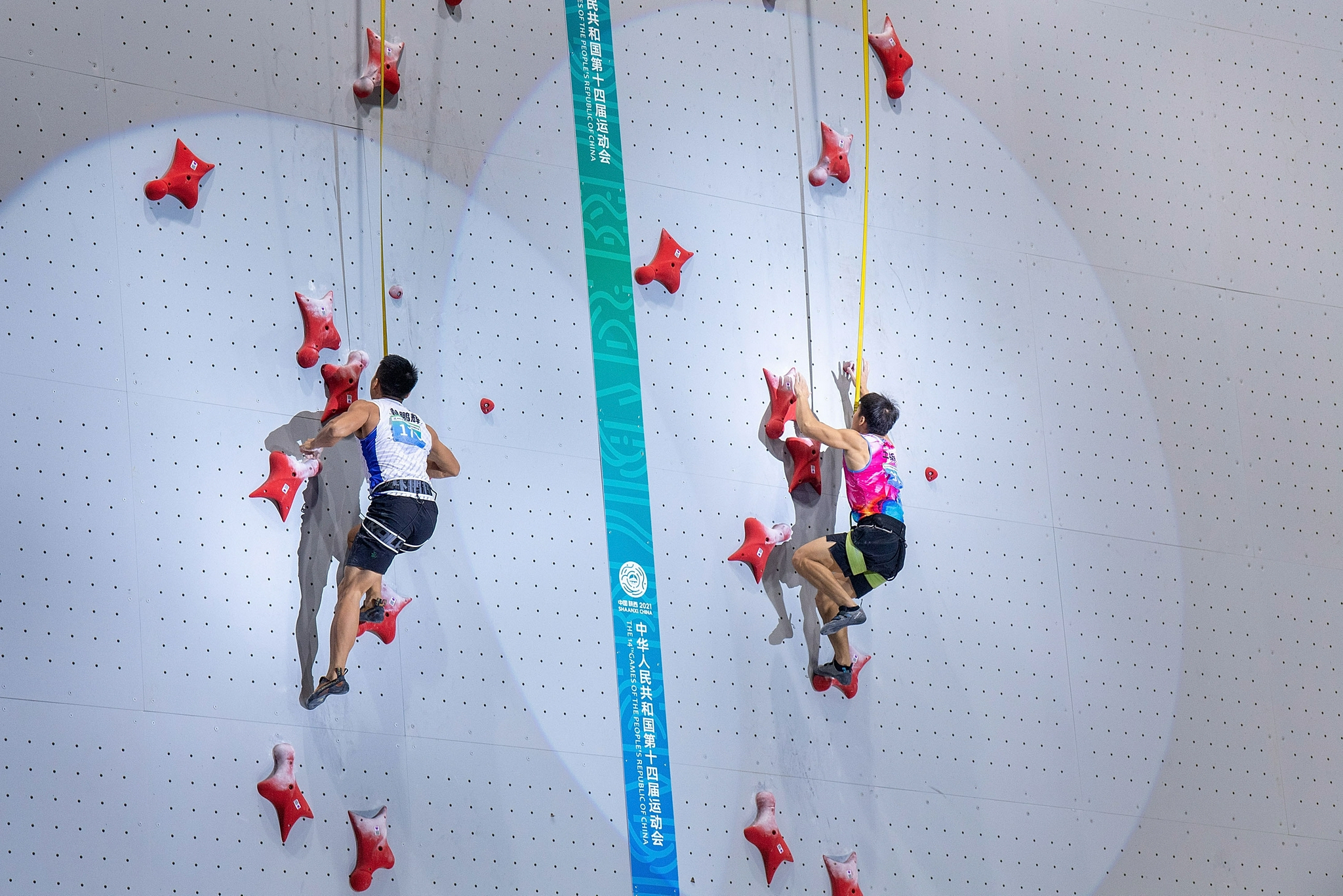 攀岩成年组男子速度决赛赛况