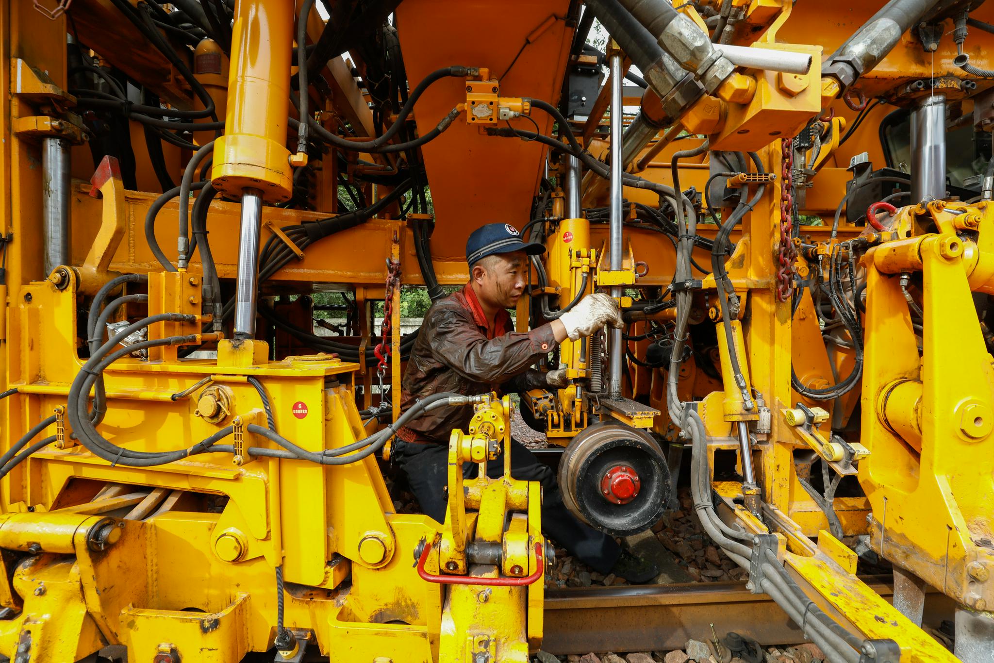 铁路大篷车人的忙碌假日|鹰潭市|铁路_新浪新闻