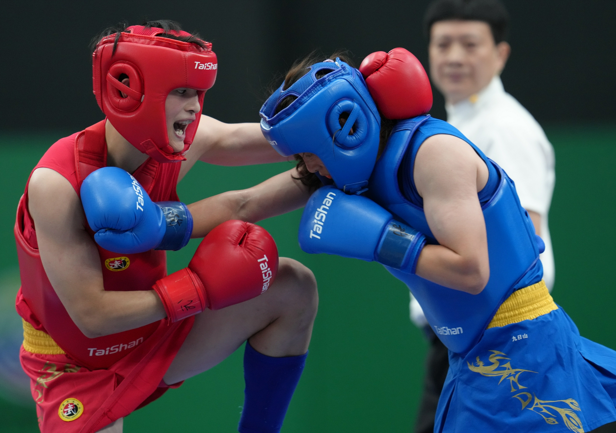 武术散打女子团体18决赛赛况