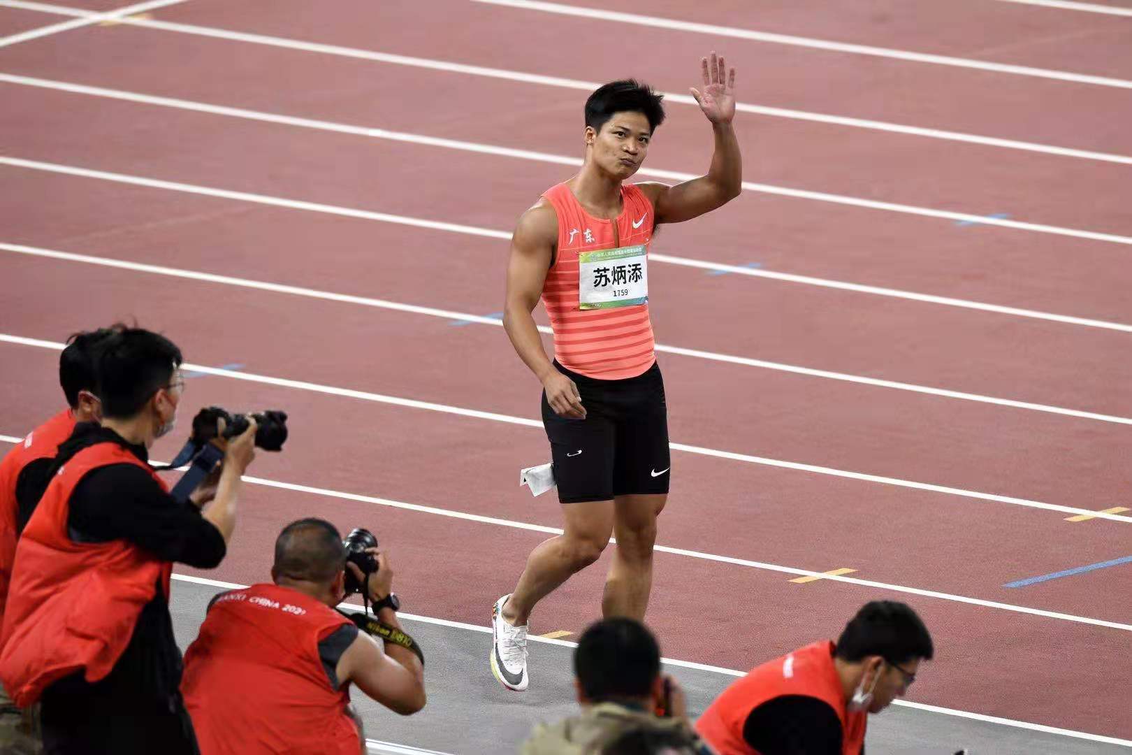 十四运百米飞人大战9秒95夺冠，苏炳添赛前想好“再不夺冠就立马退役”休闲区蓝鸢梦想 - Www.slyday.coM