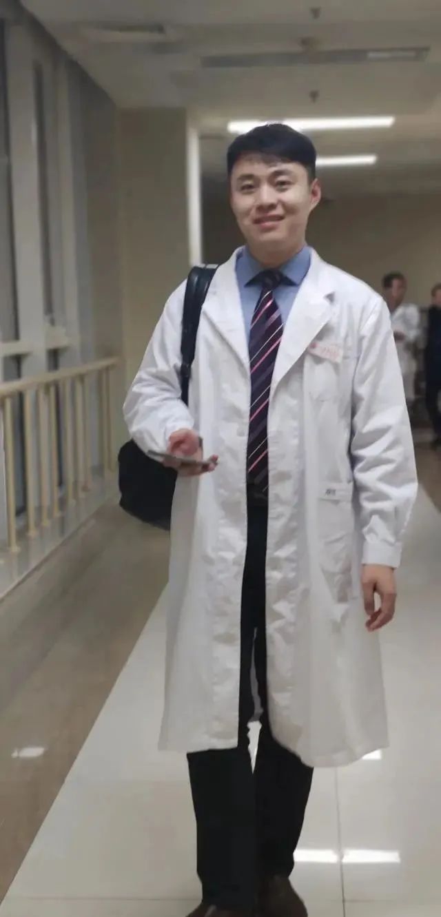 还记得因医闹被砍成残疾的陶勇医生吗？一年多后，他过成了这样休闲区蓝鸢梦想 - Www.slyday.coM