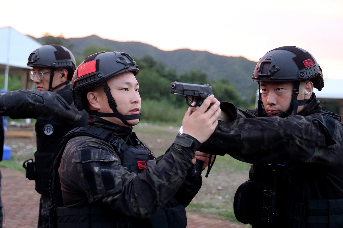 海淀特警千锤百炼砺精兵,历经140余天集训9月通过魔鬼拉练考验