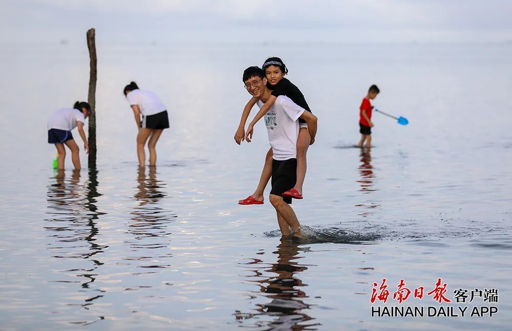 中秋假日期间，海南旅游有啥亮点？市民游客都怎么玩？休闲区蓝鸢梦想 - Www.slyday.coM