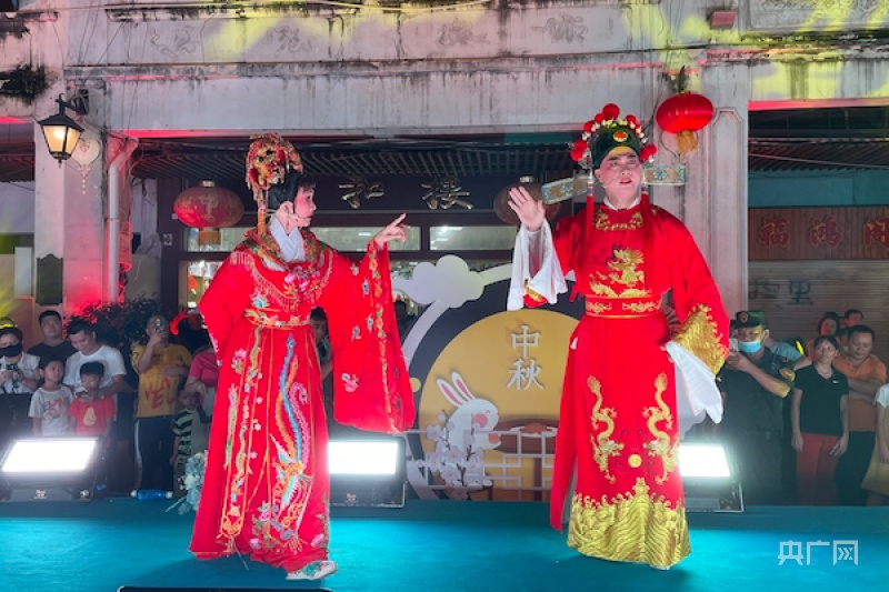 【双节旅游消费】海口龙华区“花朝月夕”中秋国风主题专场晚会在骑楼老街举行休闲区蓝鸢梦想 - Www.slyday.coM