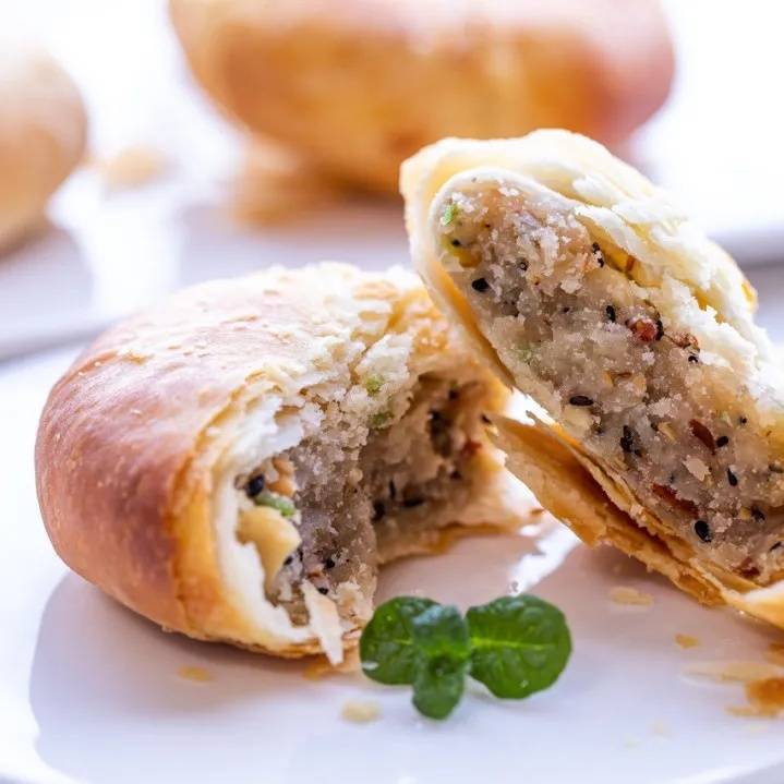 1块月饼相当于4碗米饭的热量 中秋节，老年朋友怎么吃月饼休闲区蓝鸢梦想 - Www.slyday.coM