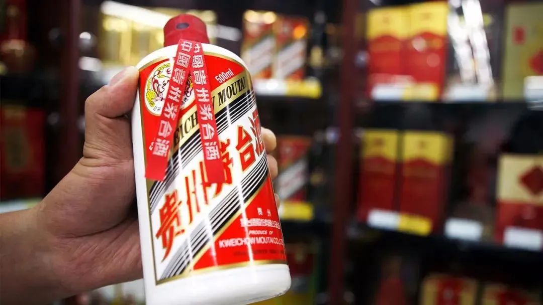 教授被举报骚扰猥亵学生？校方凌晨通报：开除党籍、解除教师职务休闲区蓝鸢梦想 - Www.slyday.coM