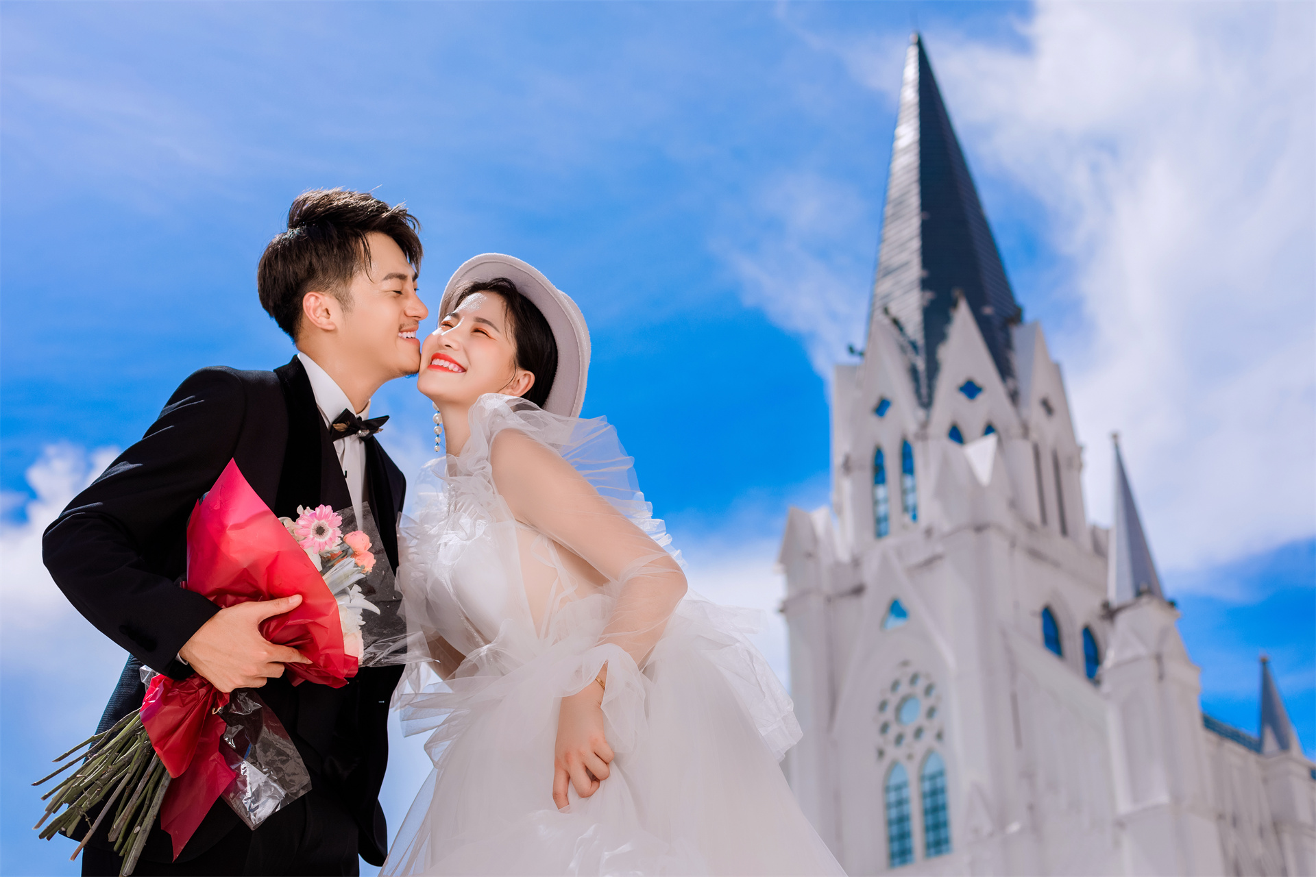 拍婚纱照选对工作室很重要三亚旅拍婚纱照前十排行榜大测评