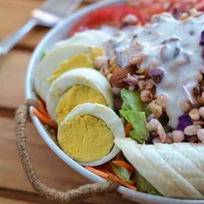 鸡蛋香蕉酸奶沙拉