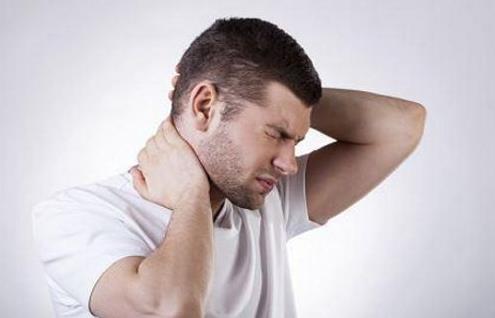 睡觉前经常玩手机,或许会给身体带来4大危害,不要忽视休闲区蓝鸢梦想 - Www.slyday.coM 睡觉前经常玩手机,或许会给身体带来4大危害,不要忽视休闲区蓝鸢梦想 - Www.slyday.coM