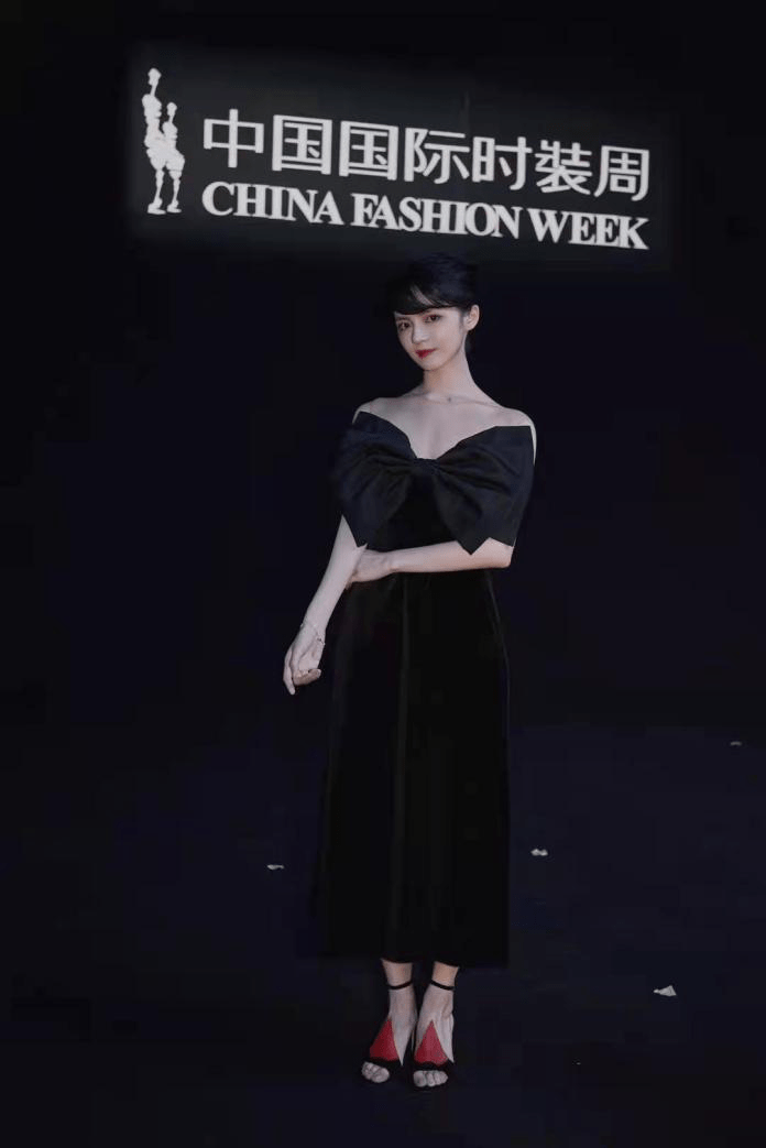 亲爱的吾兄热播戴蕥琪游走在古韵与时尚间演绎别样人生