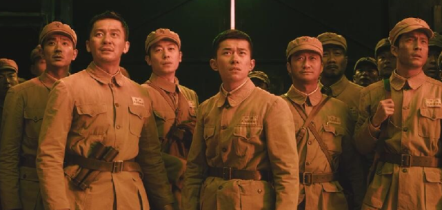 《长津湖》让人失望了吗?不,它已经是国产战争片新标杆了休闲区蓝鸢梦想 - Www.slyday.coM 《长津湖》让人失望了吗?不,它已经是国产战争片新标杆了休闲区蓝鸢梦想 - Www.slyday.coM