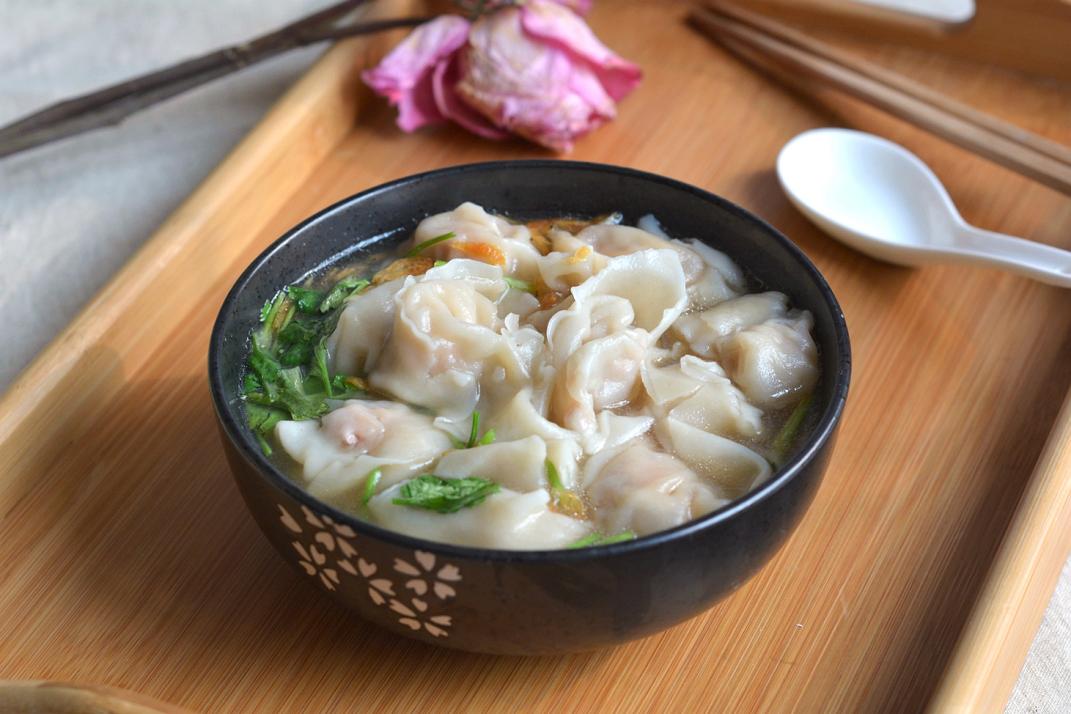 家常小鲜肉馄饨,滋味十足,一口一个好吃到停不下来