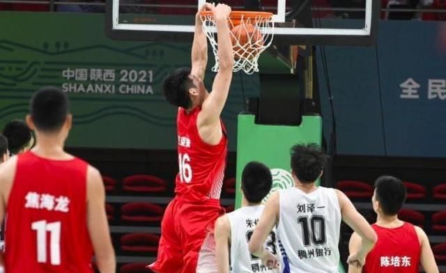 暴扣+飞身抢断!山东队高塔拼尽全力,从辽宁男篮回来进步太多休闲区蓝鸢梦想 - Www.slyday.coM 暴扣+飞身抢断!山东队高塔拼尽全力,从辽宁男篮回来进步太多休闲区蓝鸢梦想 - Www.slyday.coM