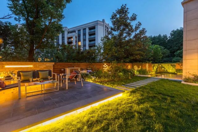 买不起别墅就买一楼带院子的洋房羡慕死住高楼层的了