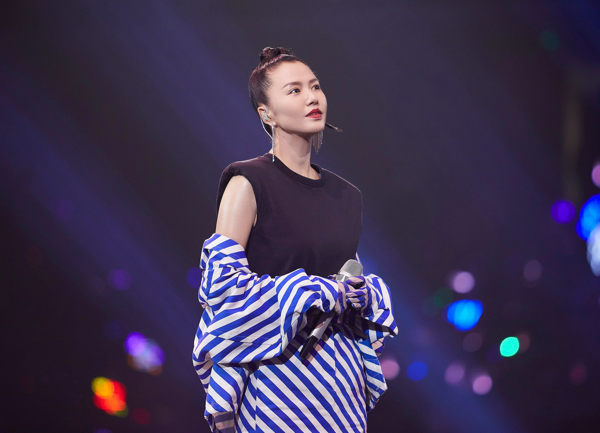 六年前西安媒体以耍大牌为由发谭维维走光图至今仍未道歉