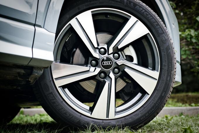 想买个全新奥迪Q2L, 我“太难”了!休闲区蓝鸢梦想 - Www.slyday.coM 想买个全新奥迪Q2L, 我“太难”了!休闲区蓝鸢梦想 - Www.slyday.coM