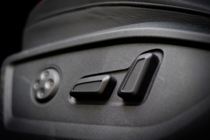 想买个全新奥迪Q2L, 我“太难”了!休闲区蓝鸢梦想 - Www.slyday.coM 想买个全新奥迪Q2L, 我“太难”了!休闲区蓝鸢梦想 - Www.slyday.coM