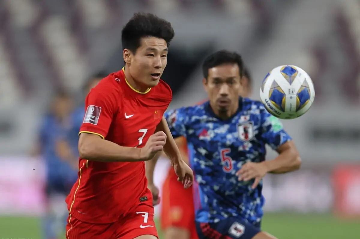 武磊缺阵！国足️再战老冤家，李铁重组攻击线 归化三叉戟齐发休闲区蓝鸢梦想 - Www.slyday.coM