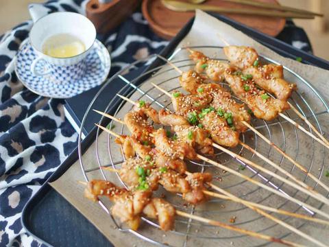 用烤箱就能做的鸡肉串,肉多味道好,让人吃不停
