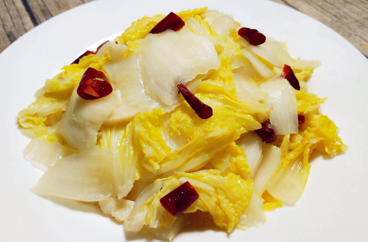 炒大白菜时不要直接下锅炒做好3点白菜吃着又脆又嫩