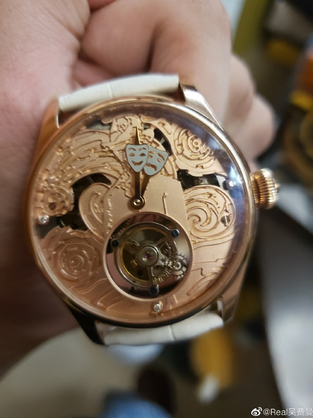 吴镇宇13岁儿子近照大变样!秀万元定制名表,生日宴爸爸遗憾缺席休闲区蓝鸢梦想 - Www.slyday.coM 吴镇宇13岁儿子近照大变样!秀万元定制名表,生日宴爸爸遗憾缺席休闲区蓝鸢梦想 - Www.slyday.coM