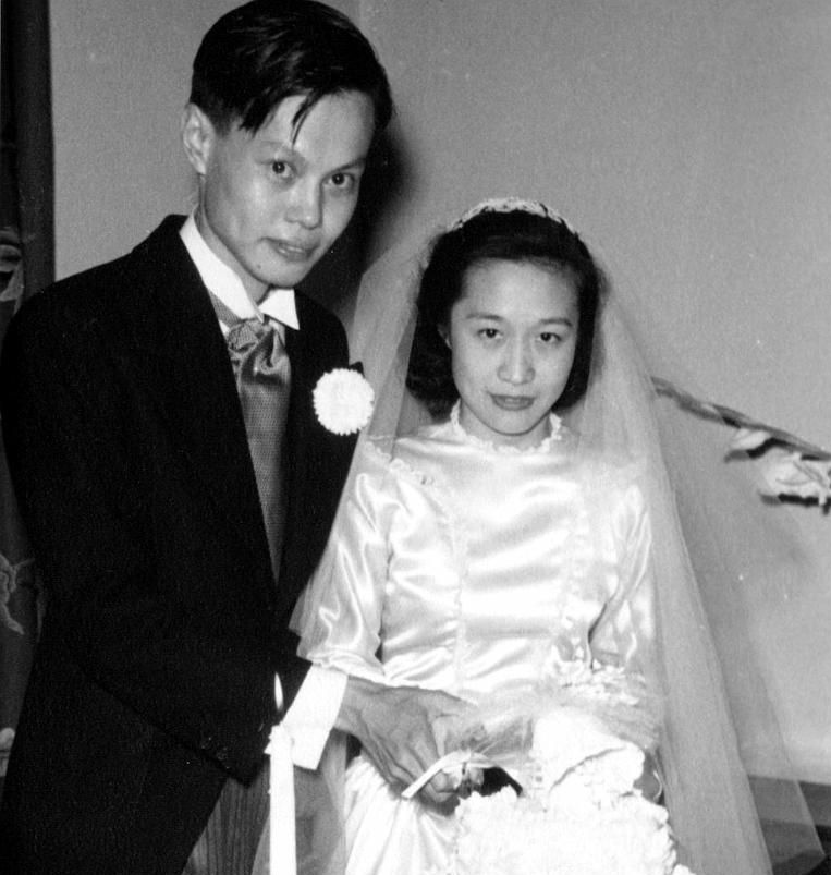 杨振宁马上100岁了,与翁帆结婚17年恩爱如初,让人羡慕休闲区蓝鸢梦想 - Www.slyday.coM 杨振宁马上100岁了,与翁帆结婚17年恩爱如初,让人羡慕休闲区蓝鸢梦想 - Www.slyday.coM