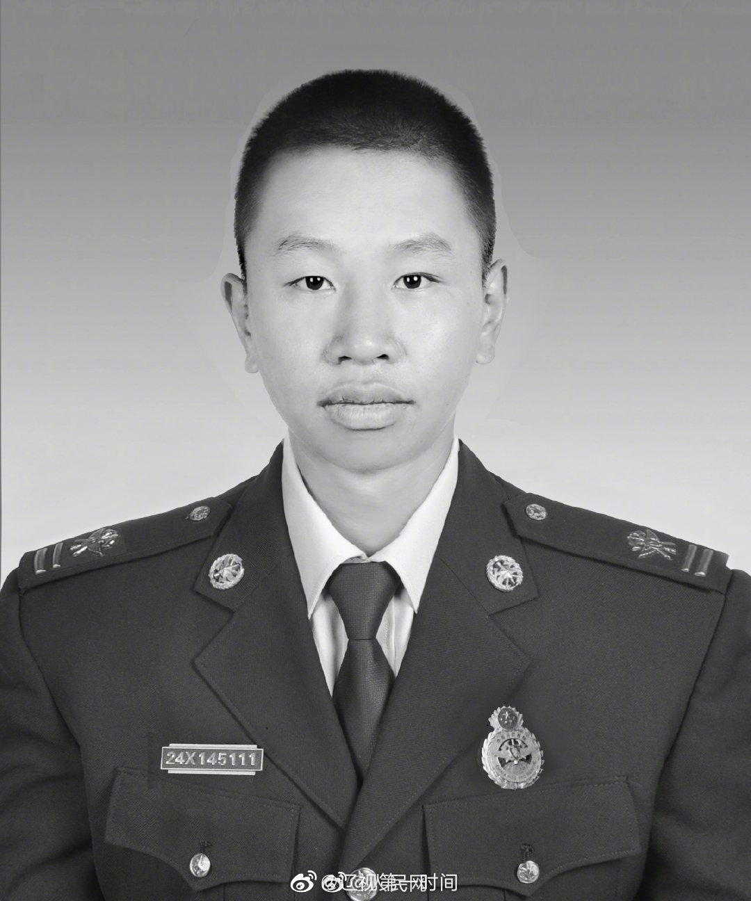 救援牺牲的26岁消防员被批准为烈士休闲区蓝鸢梦想 - Www.slyday.coM