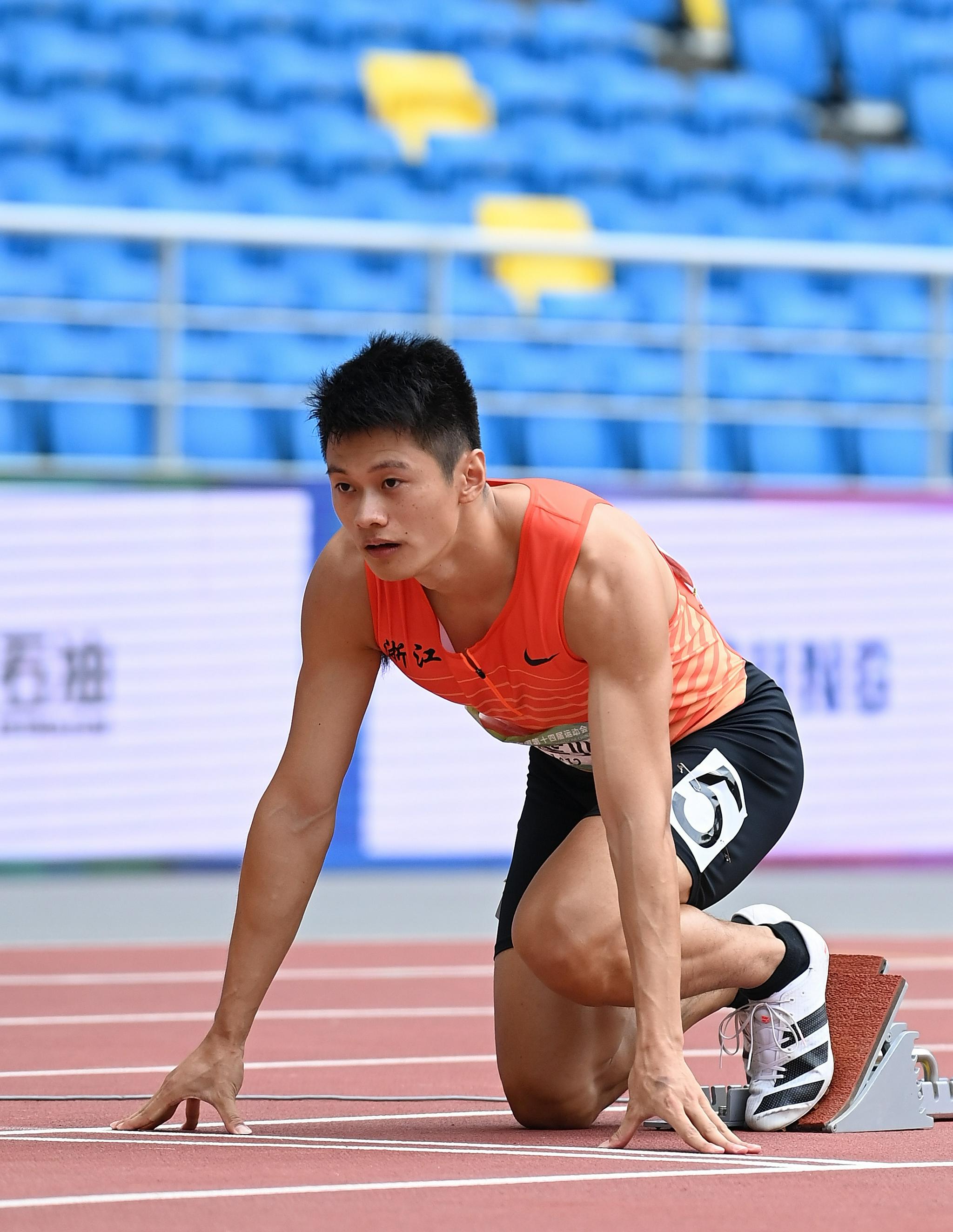 9月22日,福建队选手汤星强在比赛前.新华社记者 王曦 摄