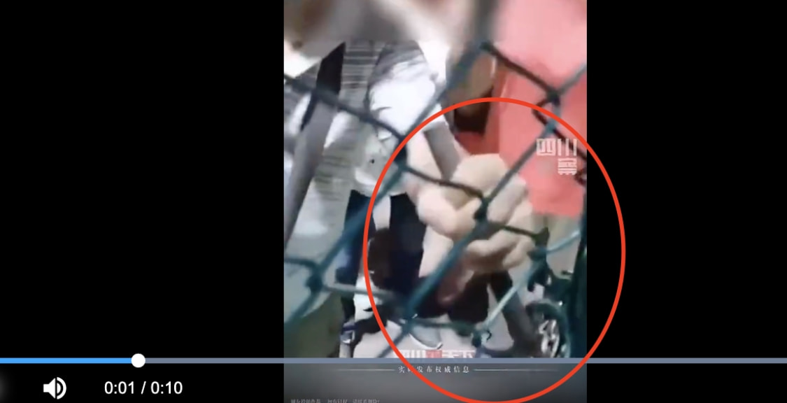 醉了！广场舞大爷大妈砸掉门锁，霸占足球场，小学生球赛被迫终止休闲区蓝鸢梦想 - Www.slyday.coM