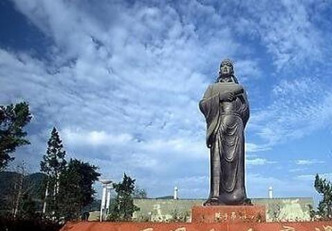 古代文武双全的4大诗人:诗仙李白屈居第二,第一干翻几万敌军|陆游|辛弃疾|陈子昂|千百度|佳句_新浪新闻