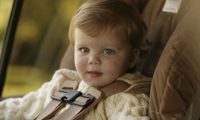 深圳一女童被困车内3小时,妈妈崩溃大哭,如何确保宝宝乘车安全休闲区蓝鸢梦想 - Www.slyday.coM